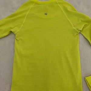 lululemon swiftly tech, neon yellow, size 2, never worn.